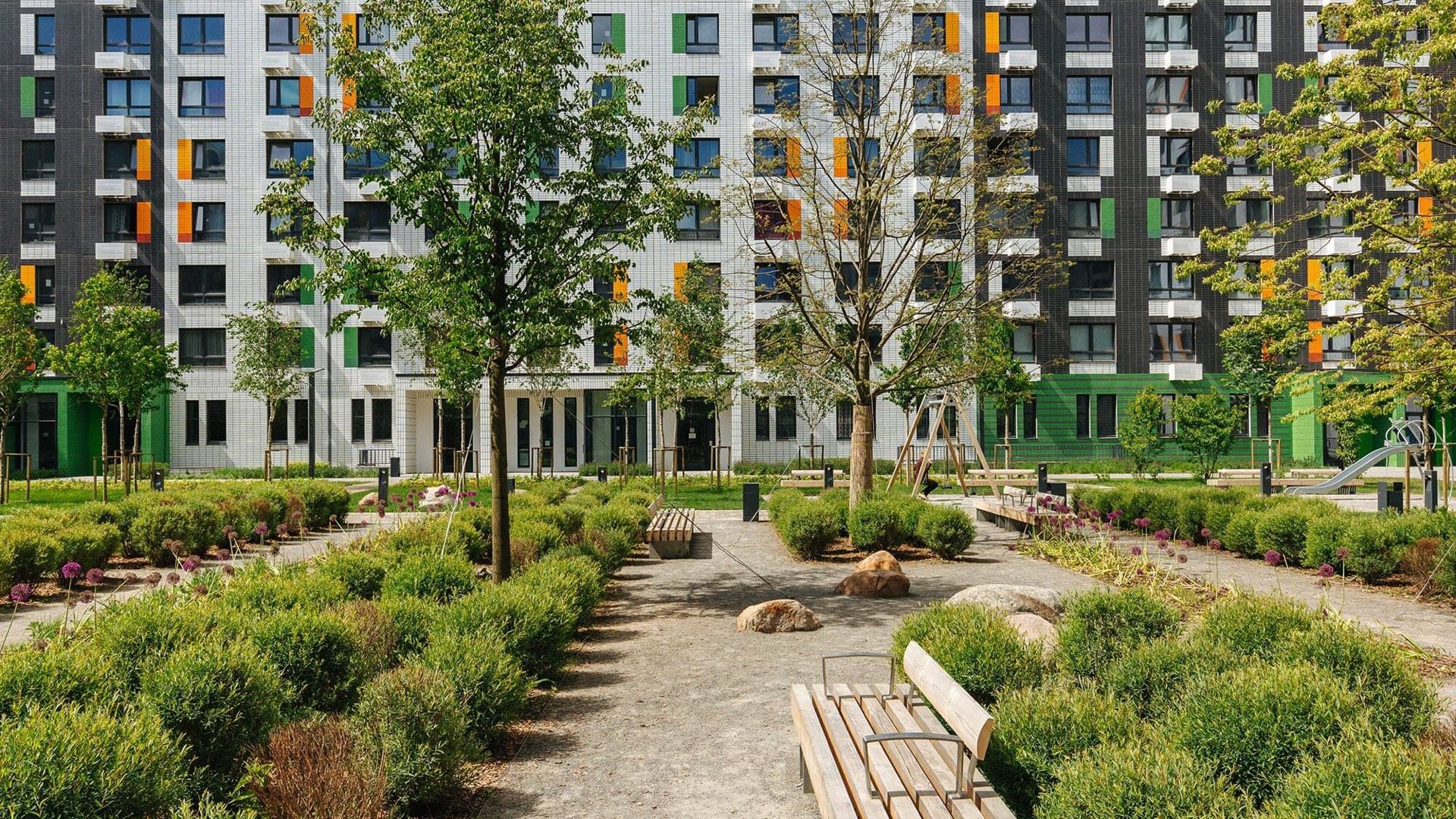 Buninskyie Luga Courtyards